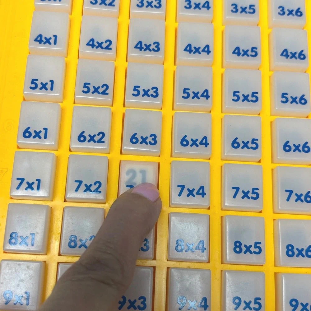 Magic Math Multiplication Yellow Vintage 1993‎ Educational Press Lanard Toy